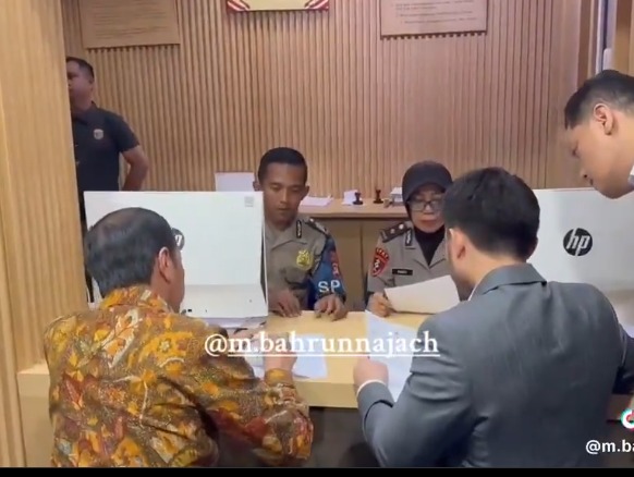 Muncul Sosok Pembela Jokowi, Kepala Sekolah Siap Buktikan Keaslian Ijazah di Pengadilan